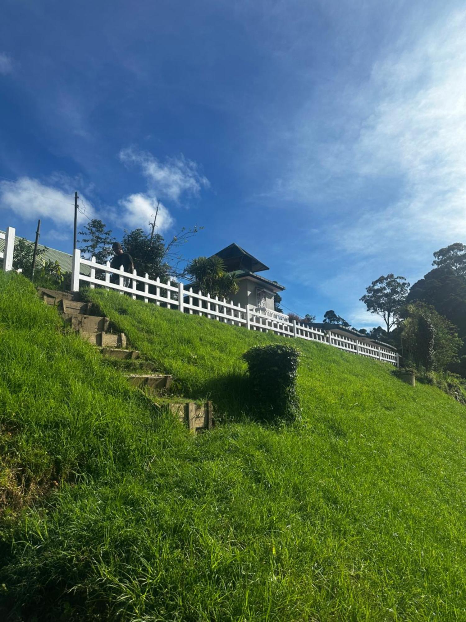 The Galways Edge Homestay Nuwara Eliya Esterno foto